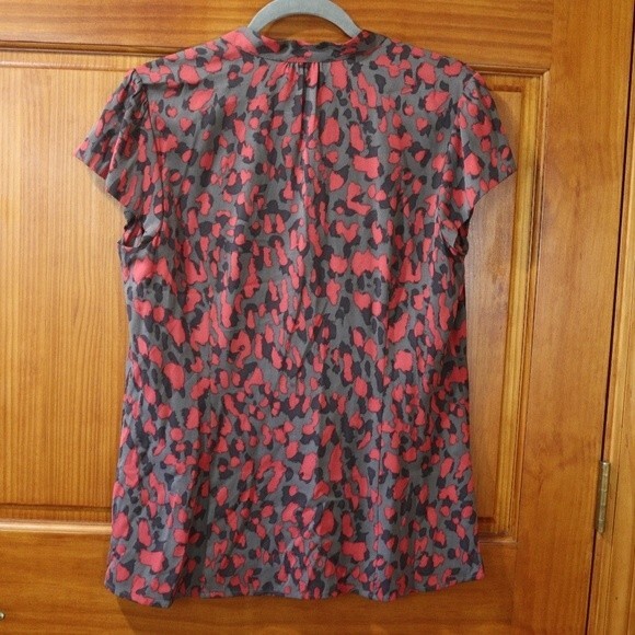 Classiques Entier Coral Print Animal  Print Button Up Ruffle Blouse LG Silk - Picture 8 of 12